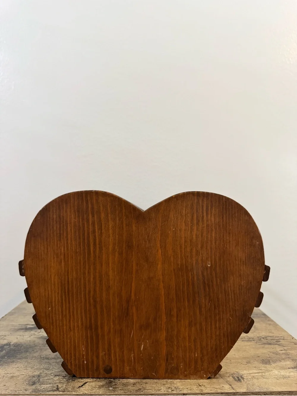 Vintage Heart-Shaped Wooden Slatted Storage Crate / Magazine Rack
